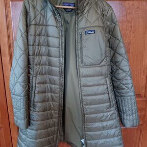 Womens L Patagonia lightweight Green jacket